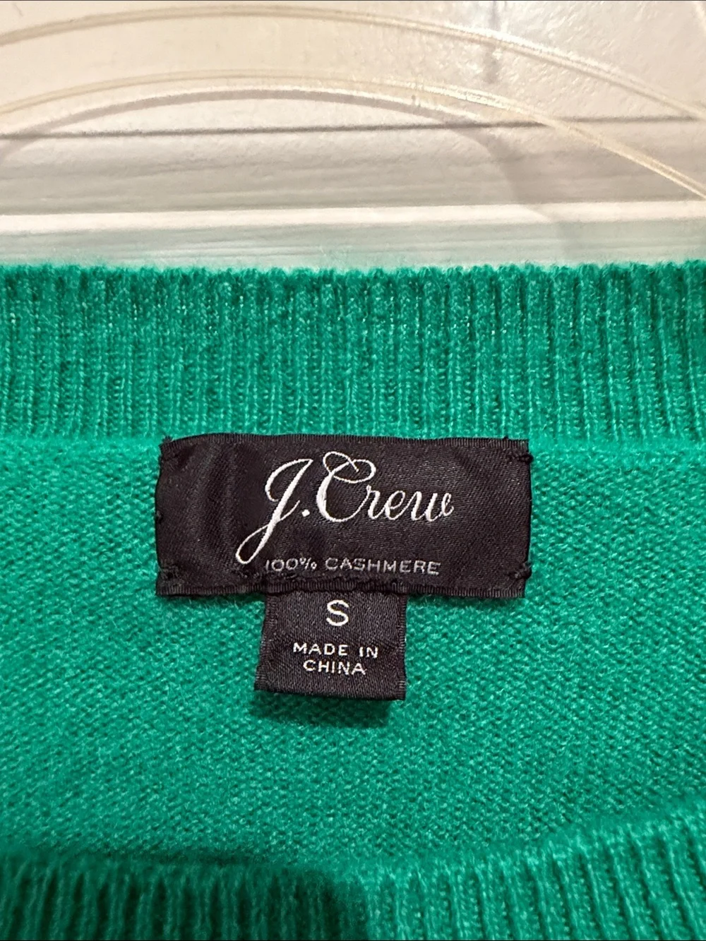 J. Crew Women's Scoopneck Cashmere Classic Sweater in Emerald Green, small
